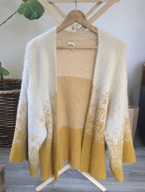 Anthropology Cozy Ombre Open-Front Women’s Sweater Cardigan in Cream and Mustard